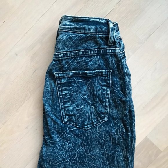 Aphrodite High Waisted Jeans - Picture 3 of 5